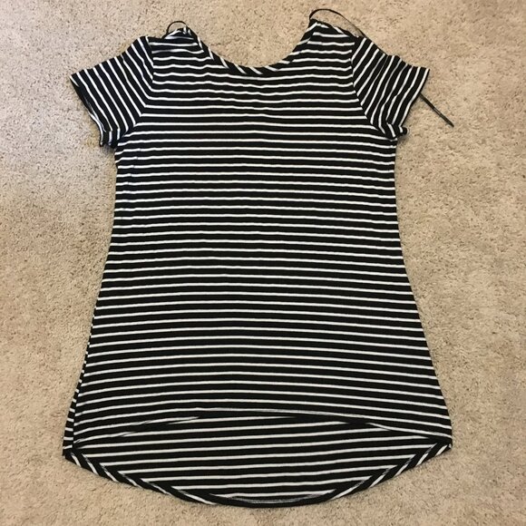Hipster B&W Stripe High Low Tee - Picture 10 of 16